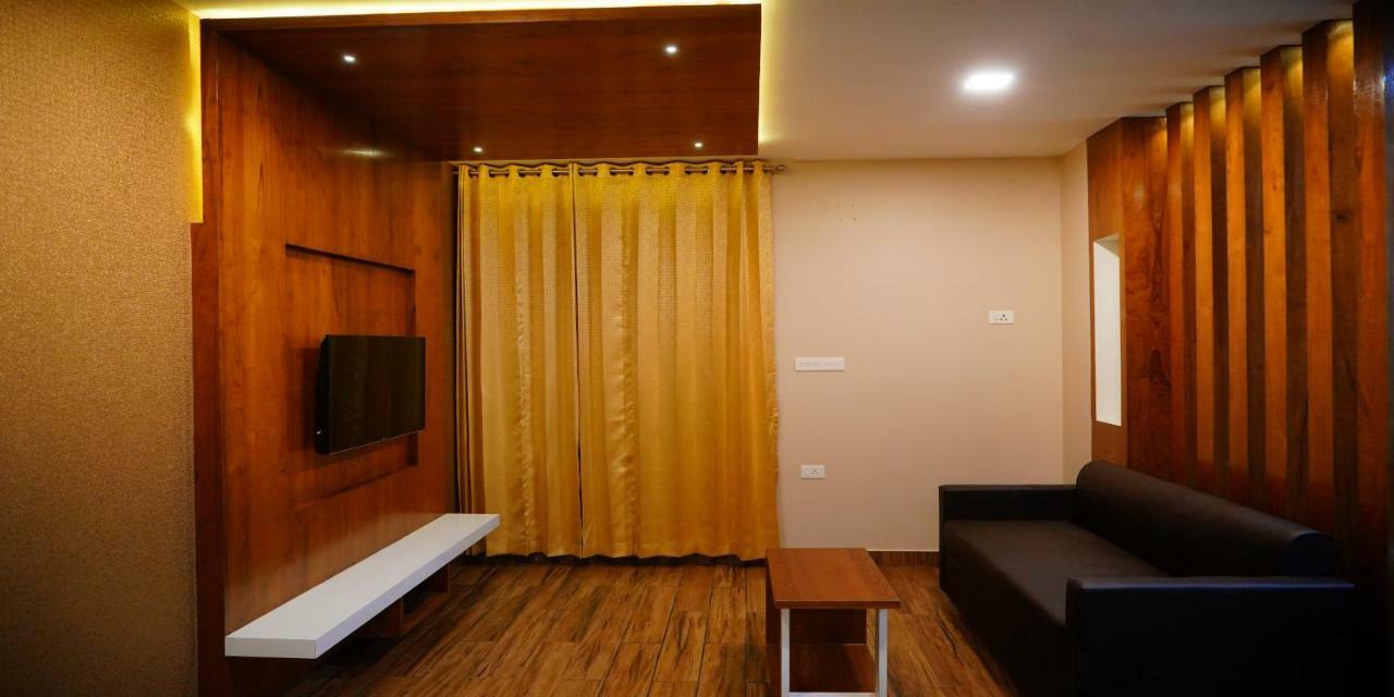 Nextel Inn, Calicut Extérieur photo