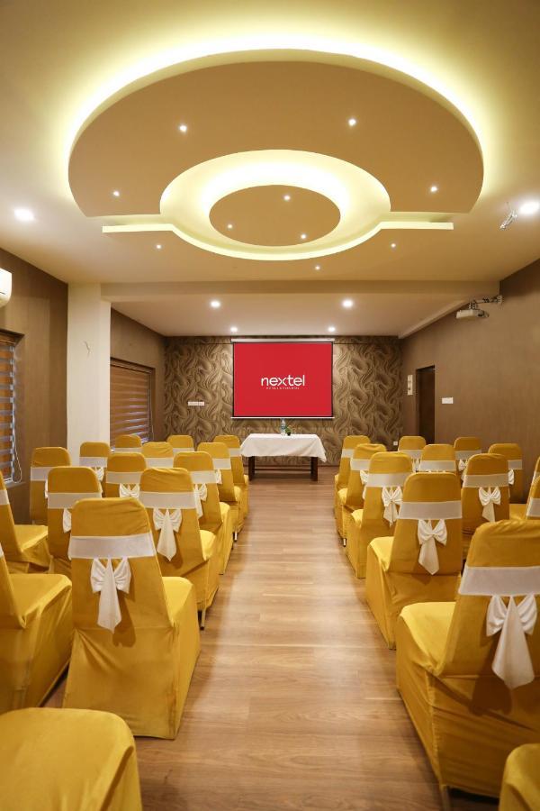 Nextel Inn, Calicut Extérieur photo