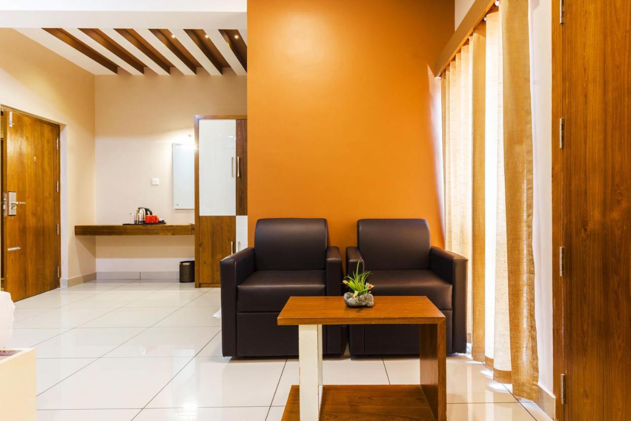 Nextel Inn, Calicut Extérieur photo